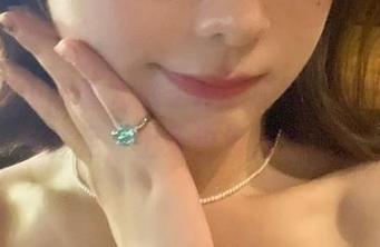 瞧瞧这位眼酱大魔王w的原图，定制款引人驻足，上天也没法拒绝，