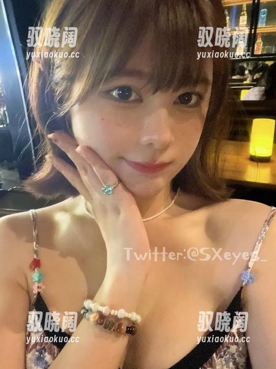 瞧瞧这位眼酱大魔王w的原图，定制款引人驻足，上天也没法拒绝，