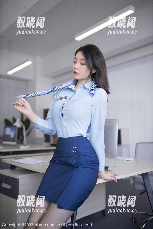 秀人网 - 混搭校服？Elise谭晓彤的创意无限，图包更新，亮点满满！