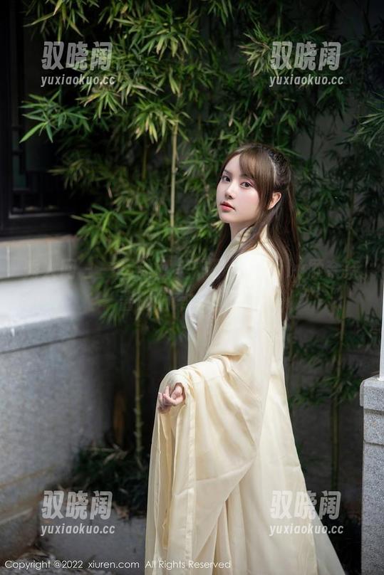 秀人网-Emily顾奈奈酱 秀人网 - 一运动就美炸了!Emily顾奈奈酱的日常美图套图