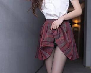 秀人网 - 这些图片可是免费送的，护士吃白菜的vi菜菜也真拼！