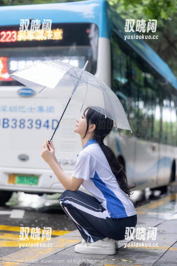 秀人网 - 周于希Sally的比基尼写真作品——让我下次去海边不再穿裤子！