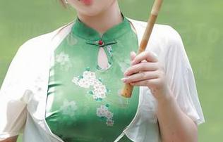 秀人网 - 别的不说，这次妲己Toxic的裸足写真更新，绝对是值得打开的“腿”酷封面。