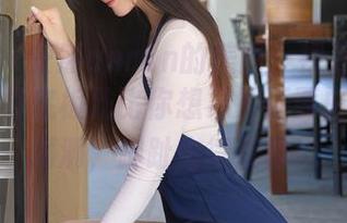 秀人网 - 安然anran的美图：裸足大冒险，我的脚底板儿比你想象的还要白！资源满满，脚趾也得优雅！