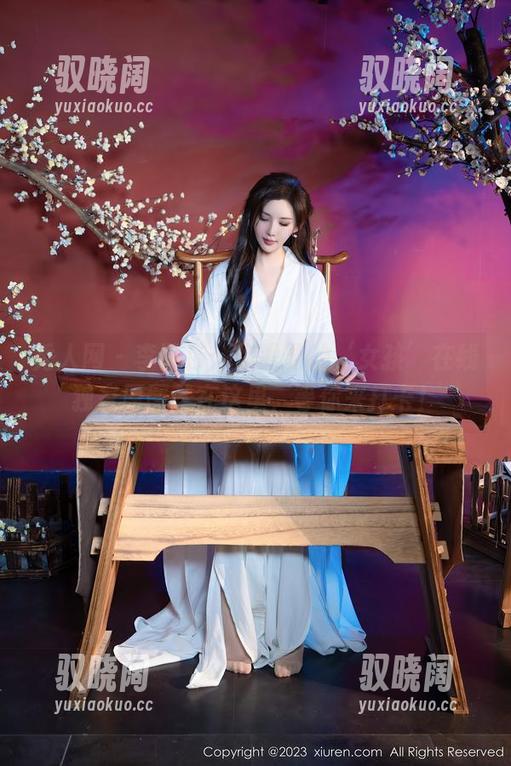 秀人网 - 李丽莎：你需要的‘女孩’在线独家原图就在这里，等你来打卡！