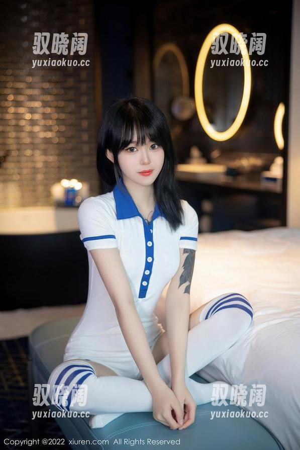 秀人网 - 柚柚小奶瓶的高清旅拍，赶紧下载！这真是“看起来很美”的生动注解。