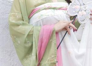 秀人网 - 涵涵Luna的校园记忆：作品在网盘里任意捡起的欢乐