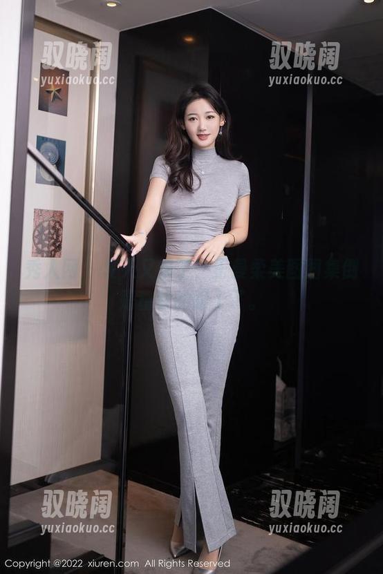 秀人网 - 夏天又来了，王曼柔美图图集倒是稳稳的跟上了。