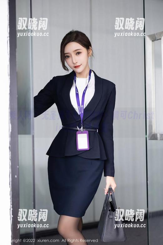 秀人网 - 无圣光下的白衬衫：黄可Christine的低调反叛