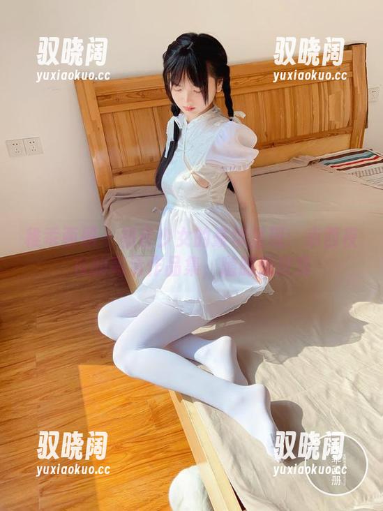 稚乖画册 - 初音少女的豪华呈现：赤西夜夜的高清作品集，随时想欣赏