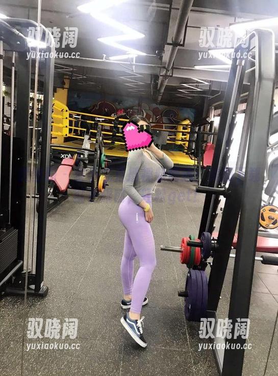 微密圈 - 童小芯直播视频精选：美图下载就在眼前，轻松get！