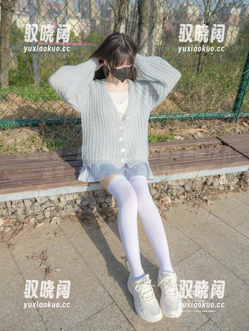 紧急企划 - 别错过！小恩的最新黑丝JK作品集，感叹一下这搭配真有趣。