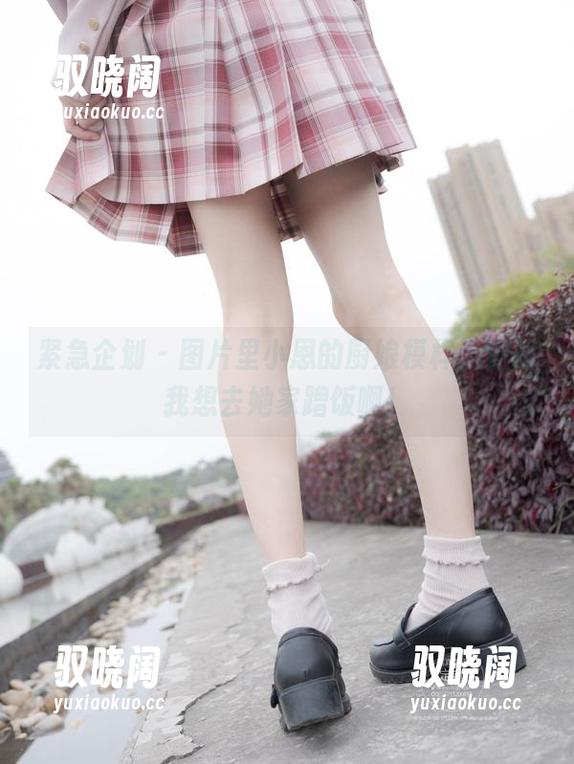紧急企划 - 图片里小恩的厨娘模样，看得我想去她家蹭饭啊！
