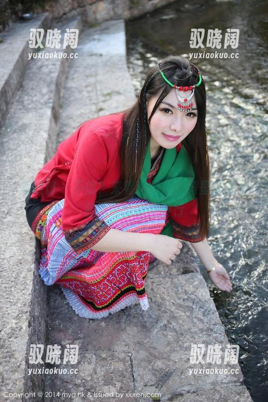 美媛馆 - 不信？来看这图片，绮里嘉在天台的那份特立独行