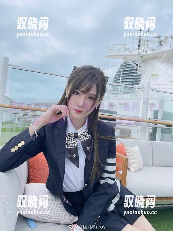 腐团儿Ikaros的连体衣合集，有种“上下分离”的冲动。这一定是新流行！