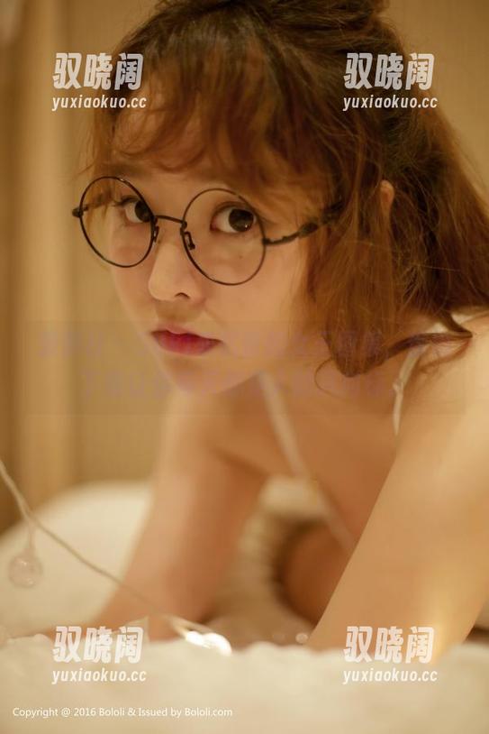 菠萝社 - Suki朱忆音的女王图集，偷偷下载让你每天都是人的风向标。