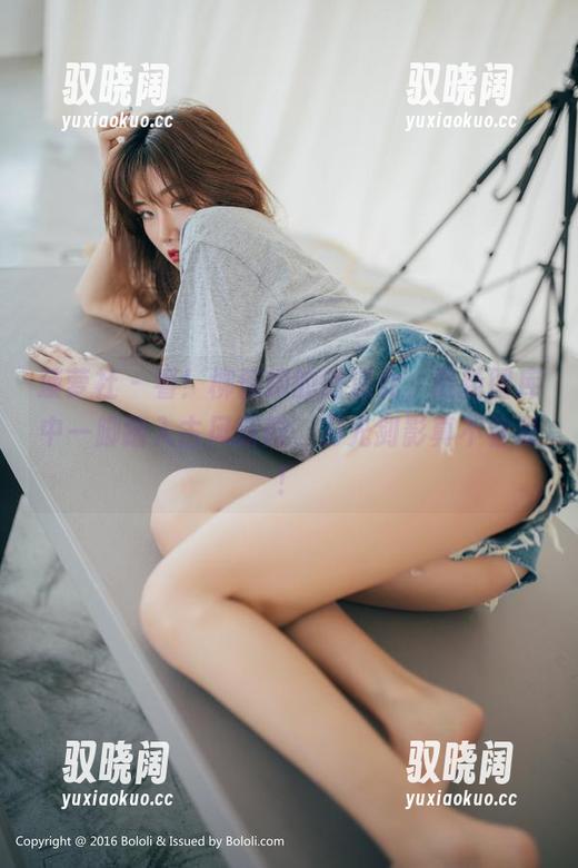菠萝社 - 看！柳侑绮的剑道女，最新图库中一脚踏入古风新韵，刀光剑影真不容易！