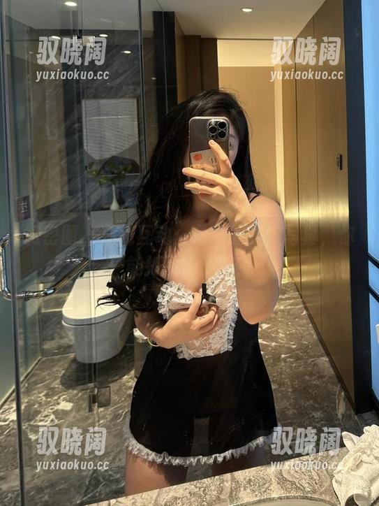 微密圈 - 在线互动：詹詹的厨娘写真，你能抵抗得了吗？