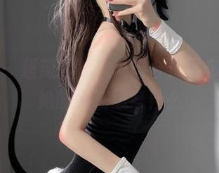 微密圈 - 超辣的林一美脚合集发布，猜猜她的脚在思考什么