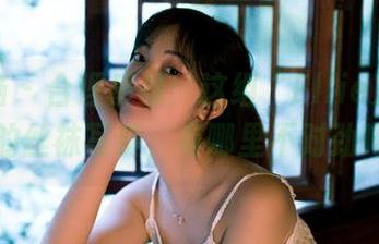 轰趴猫 - 合理质疑：这组“Ellie艾栗栗”的丝袜写真，有哪里不对劲吗？