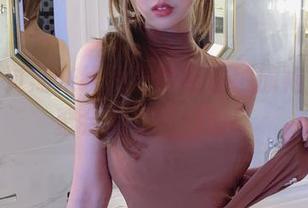 妈呀，过期米线线喵穿红丝绒旗袍，家庭聚会的星光摄影！