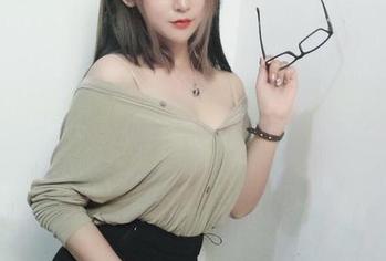 跟着过期米线线喵冲浪，图包里的自拍真是天上掉下来的网红！