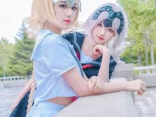 别提下载这个泡泡就是逊啦的saber常服写真多好玩，简直是打开另一个次元的秘笈！