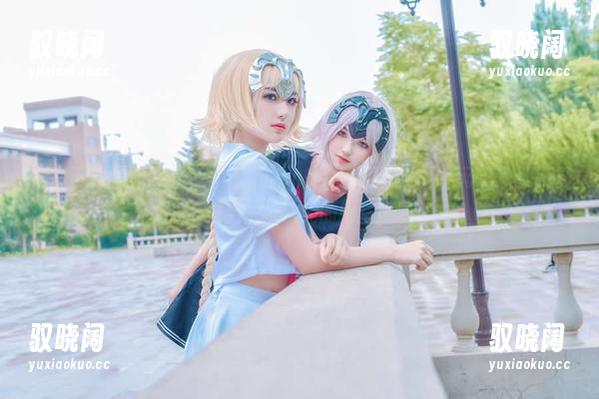 别提下载这个泡泡就是逊啦的saber常服写真多好玩，简直是打开另一个次元的秘笈！