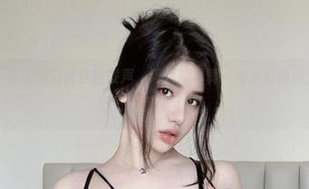 微密圈 - 如果黑色蕾丝能发声，阿色的写真一定是在高调分享“请好好欣赏我”啊！