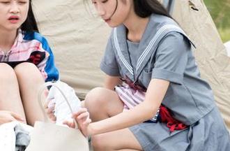 魔镜街拍 - 在漫展上，艾小青的福利作品是如何让众人停下脚步的？