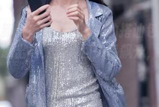 最新更新：魔镜街拍带来的搭讪包臀裙美女，凯恩出马，保你回头率飙升，保证没毛病！