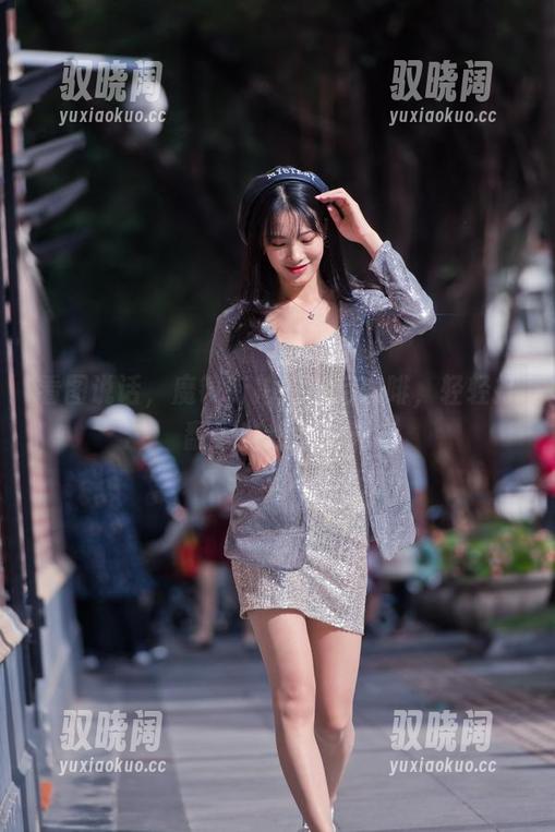 看图说话，魔镜街拍的午后咖啡，轻轻打翻那些悠哉时光