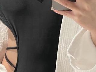 微密圈 - 你没看错！鱼神鱼穿上了白色漆皮护士装，免费照片送上，“病”都快要好了！